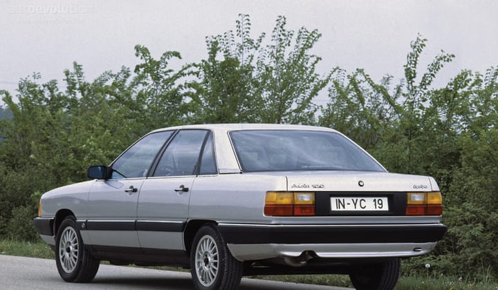 Audi 100 (C3) (1982)